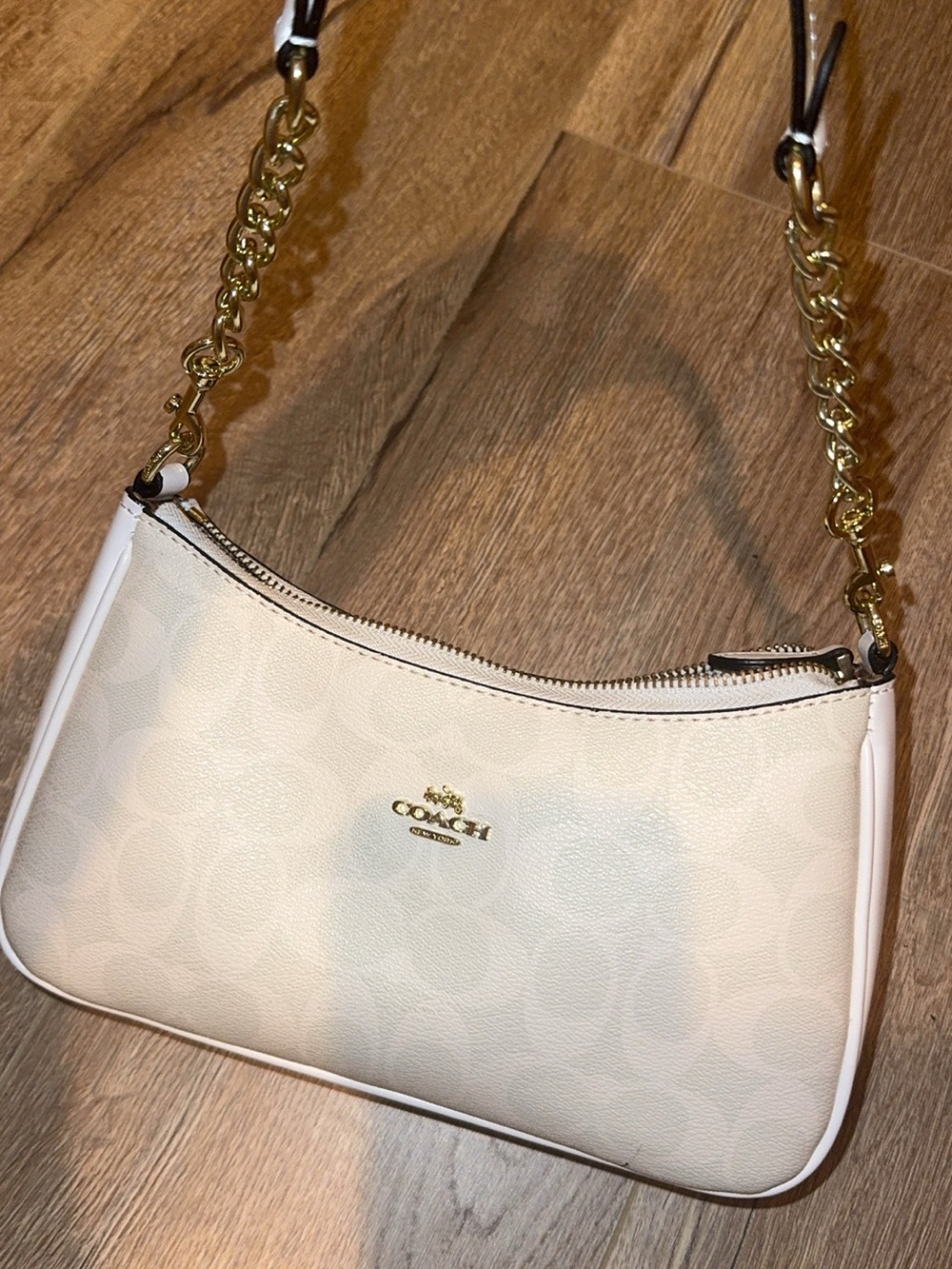 Coach Cream Shoulder Bag with Gold Chain Strap